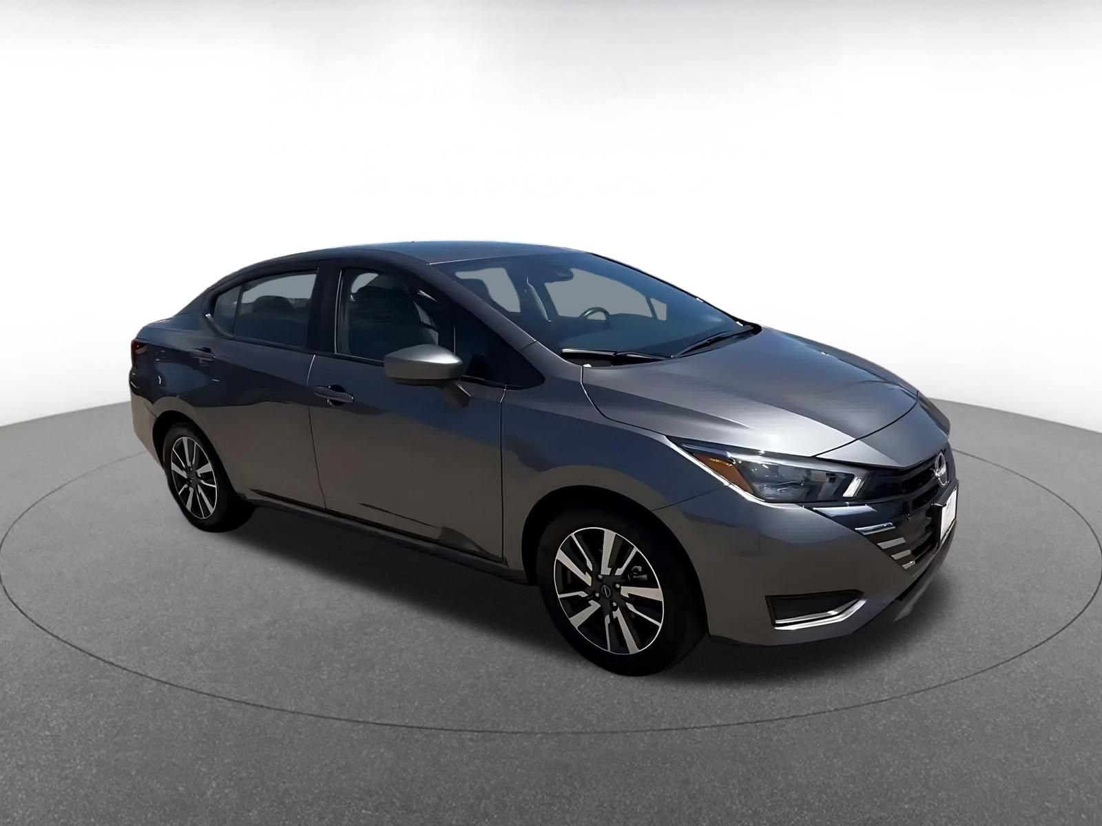 Used 2025 Nissan Versa SV FWD video 2