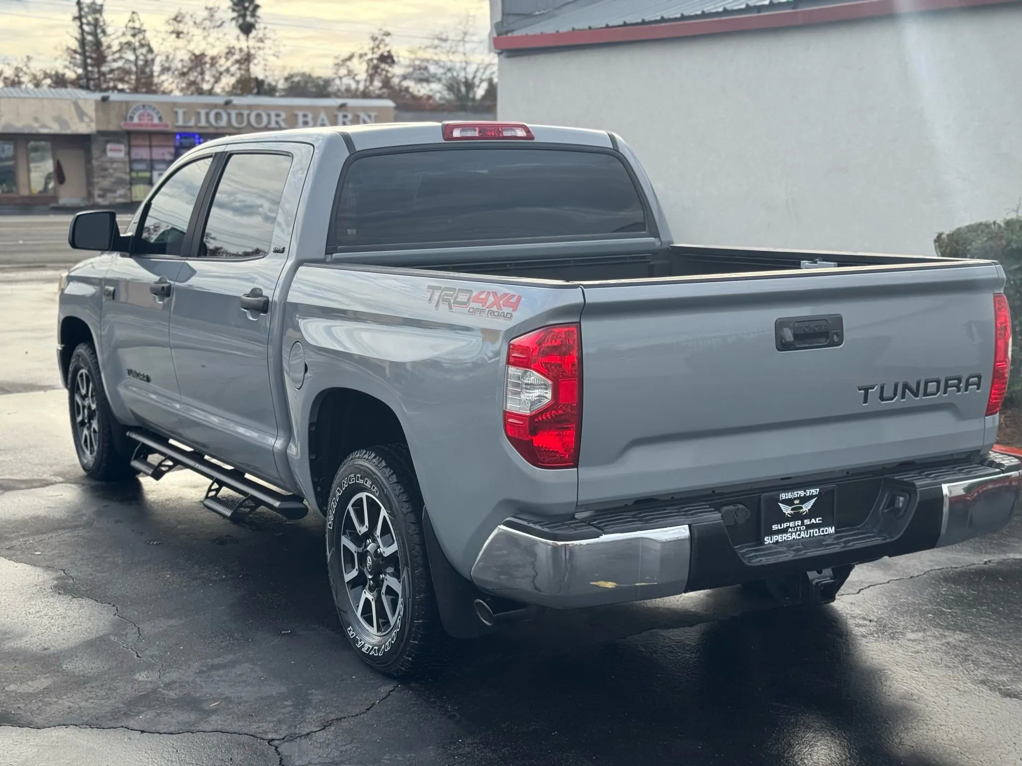 Used 2019 Toyota Tundra SR5 w/ TRD Off Road Package image 4