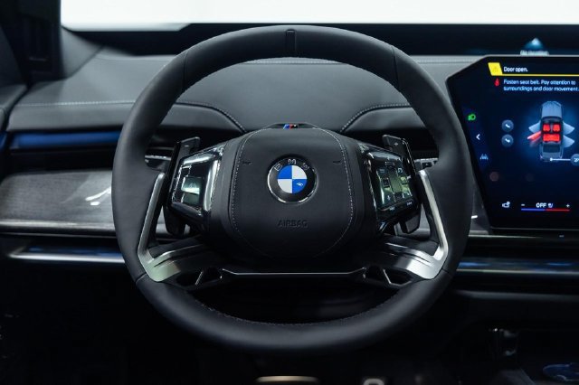 New 2027 BMW 740i xDrive w/ Executive Package AWD/4WD image 17