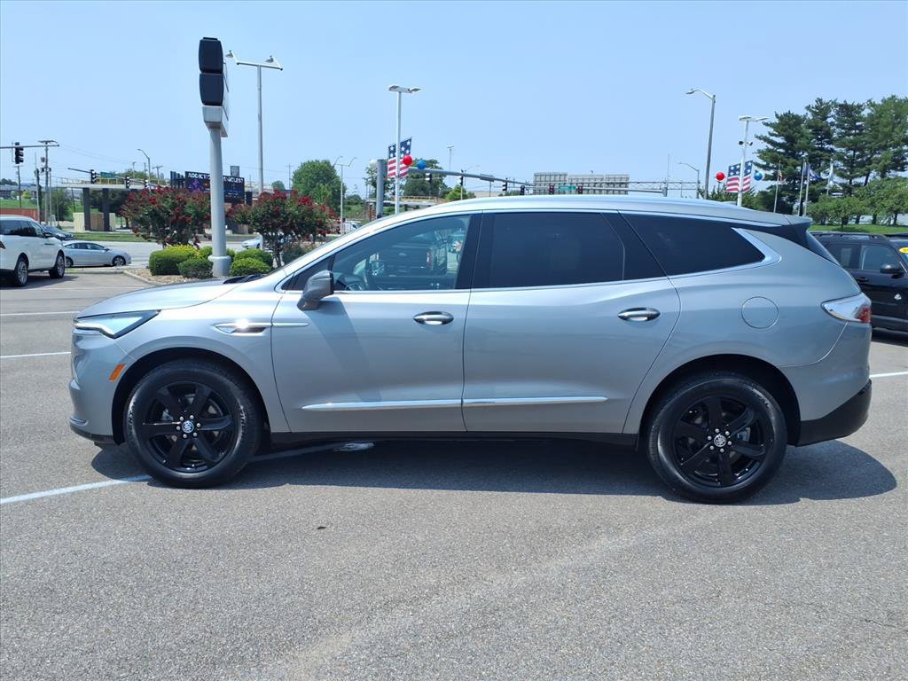 Used 2023 Buick Enclave Essence w/ Sport Touring Edition FWD video 2