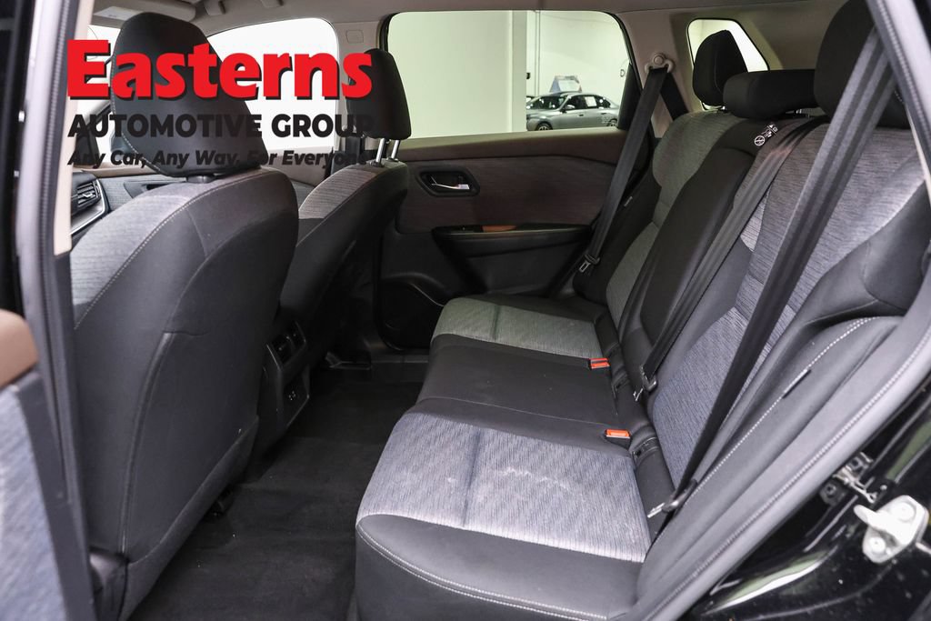 Used 2023 Nissan Rogue SV AWD/4WD image 22