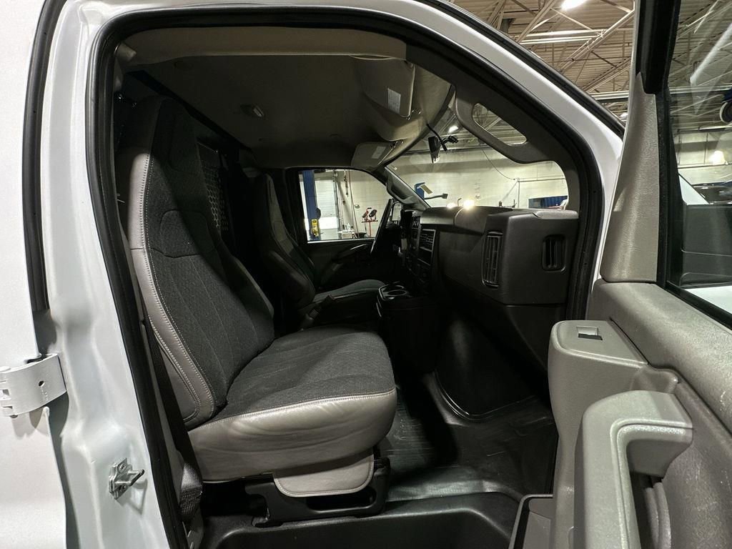 Used 2024 GMC Savana 2500 w/ Driver Convenience Package image 23