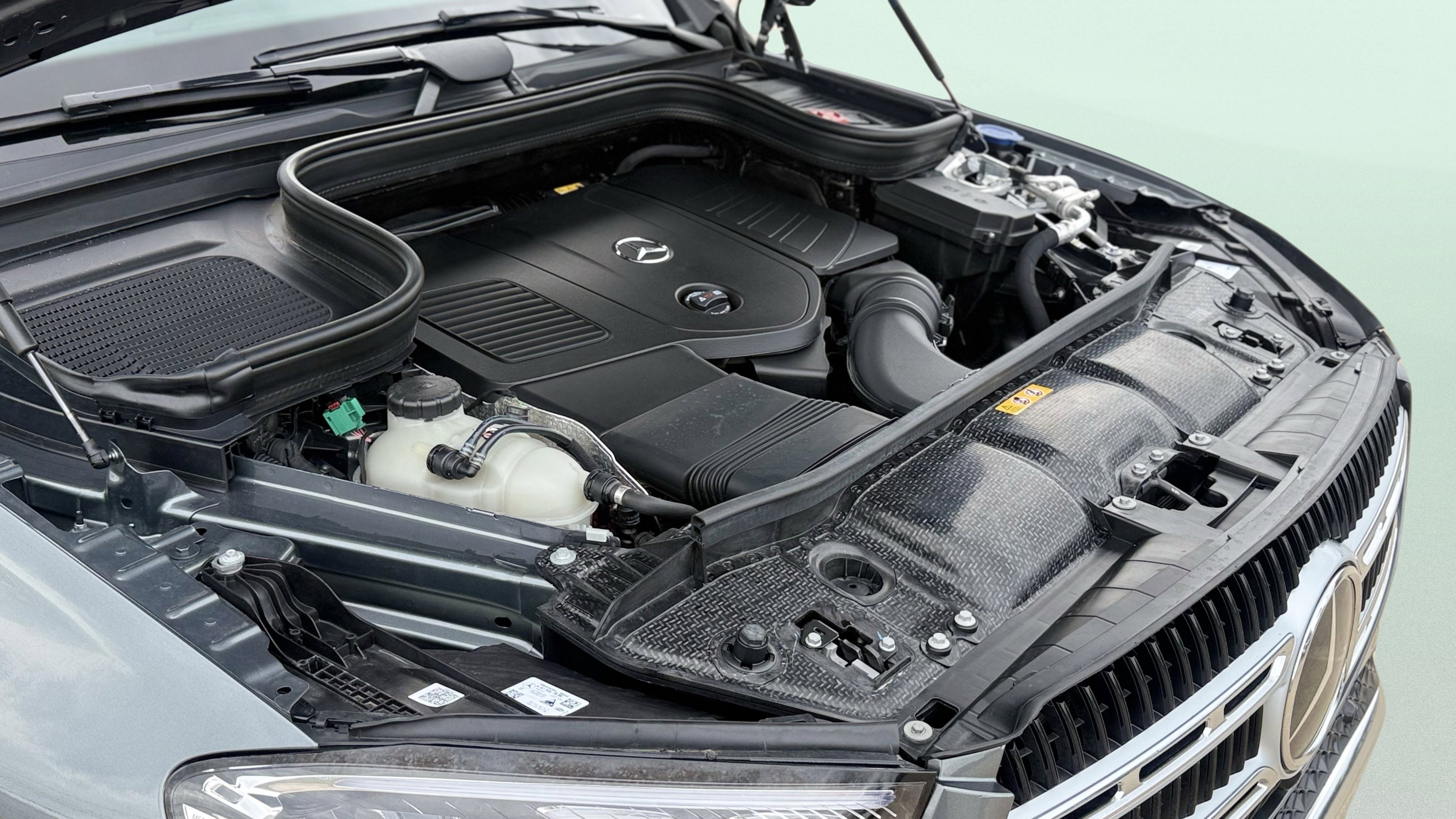 Used 2025 Mercedes-Benz GLE 450e 4MATIC image 26