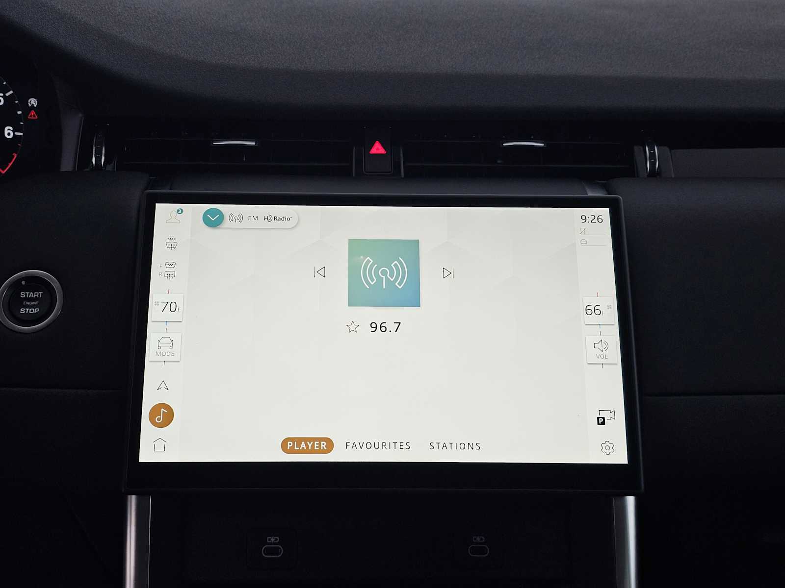 Used 2024 Land Rover Discovery Sport S image 25