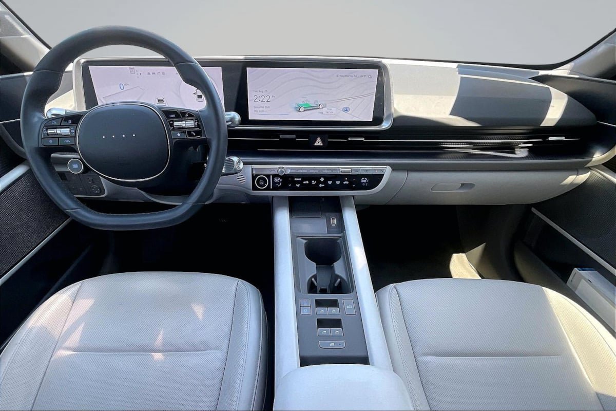 Used 2023 Hyundai Ioniq 6 SEL RWD image 16