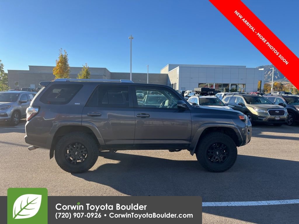 Used 2015 Toyota 4Runner SR5 Premium image 8