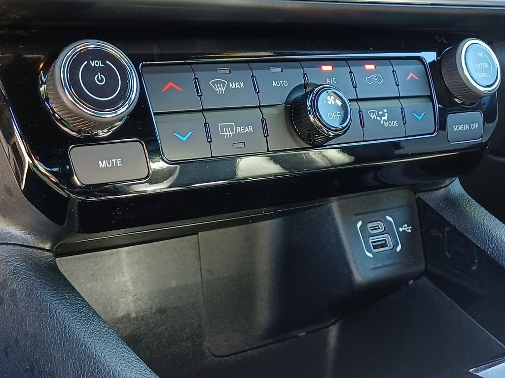 Used 2024 Jeep Compass Limited AWD/4WD image 22
