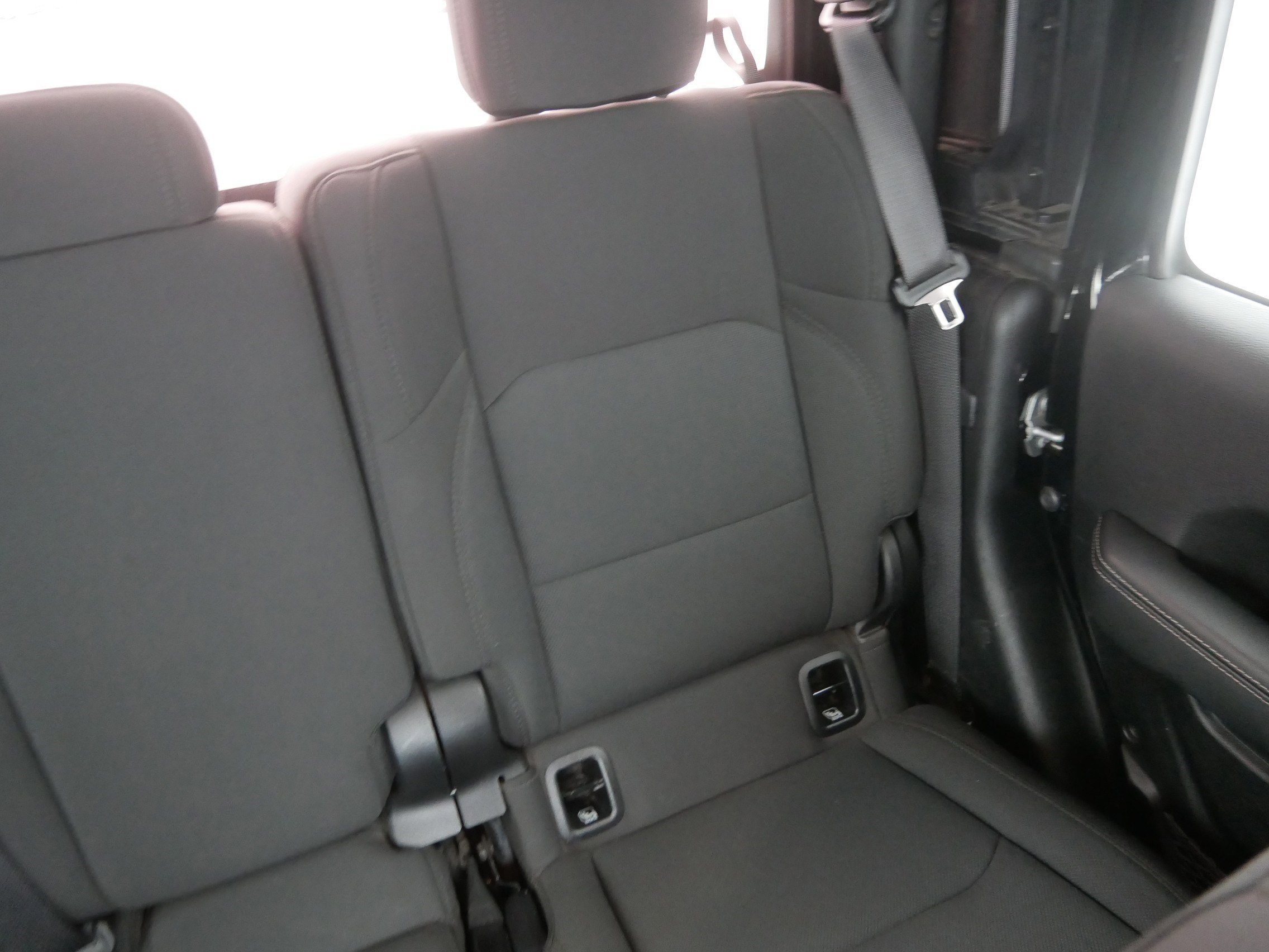 Used 2022 Jeep Gladiator Overland w/ Cold Weather Group image 14