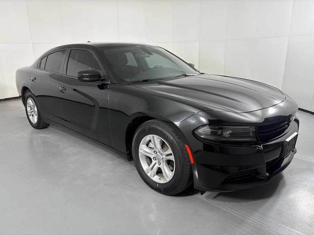 Used 2023 Dodge Charger SXT RWD image 2