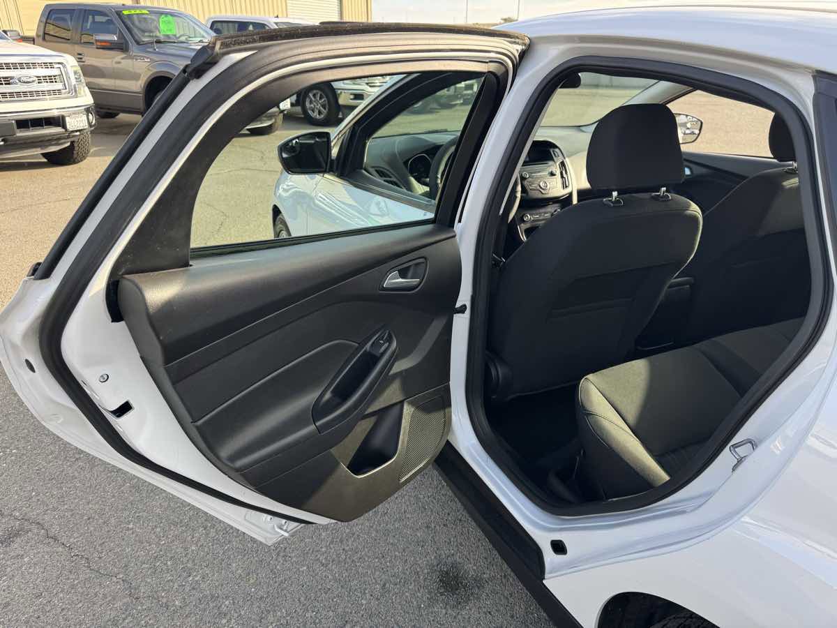 Used 2017 Ford Focus SE image 20