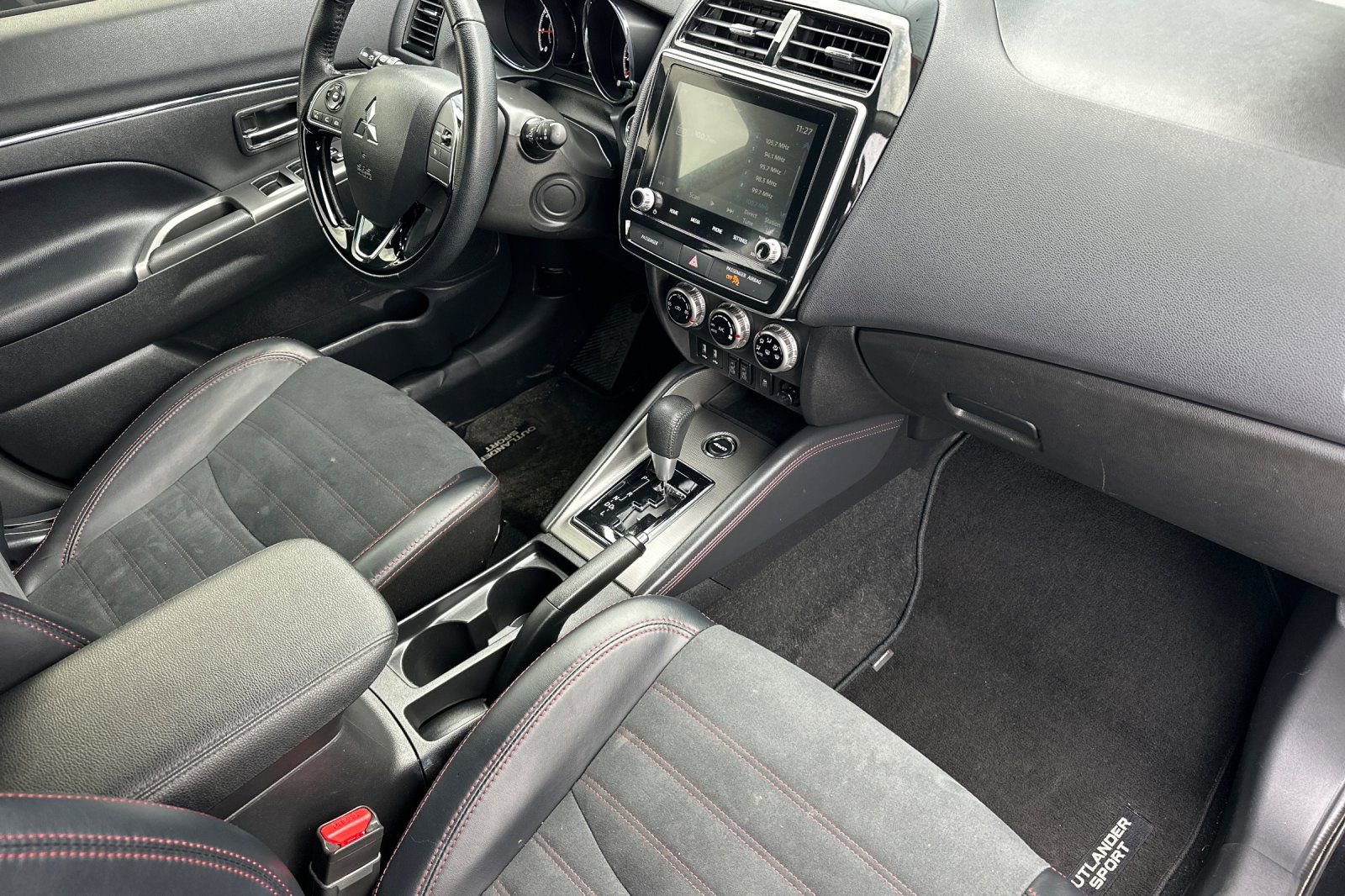 Used 2024 Mitsubishi Outlander Sport SE image 18