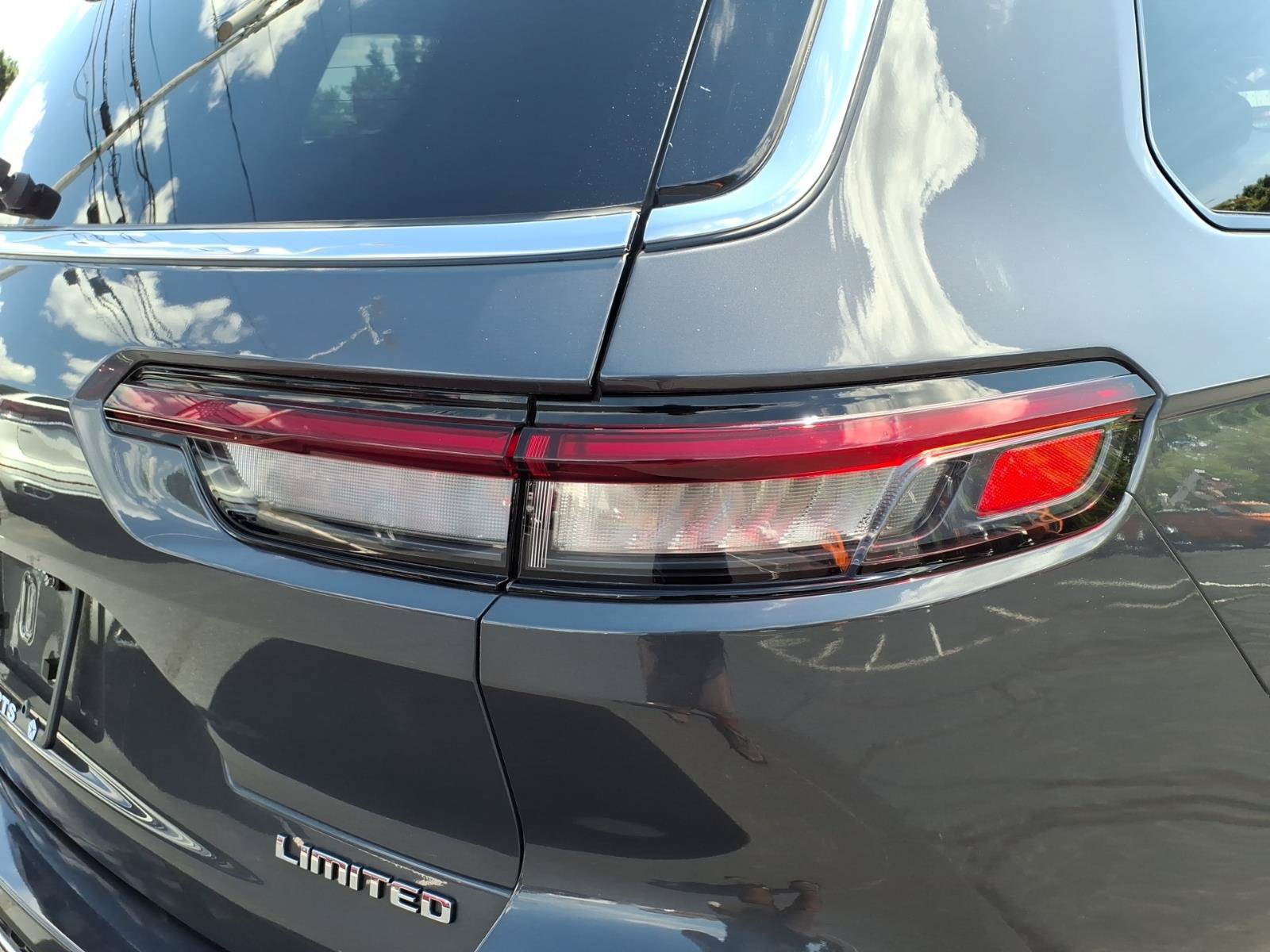 Certified 2021 Jeep Grand Cherokee L Limited AWD/4WD image 12