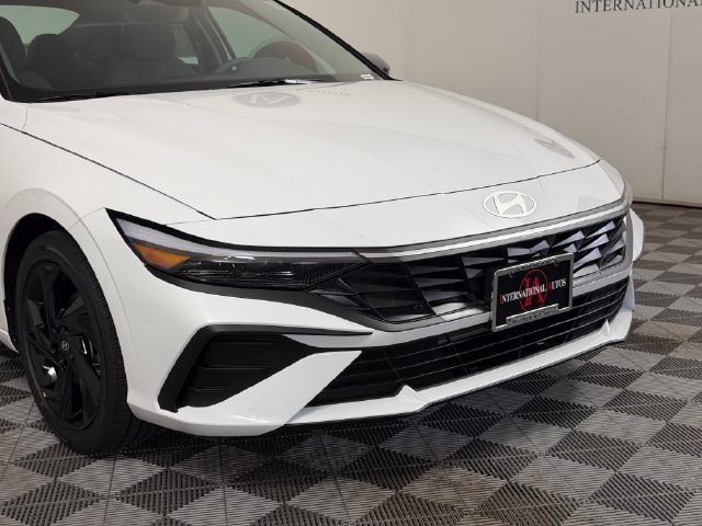 New 2026 Hyundai Elantra SEL Sport FWD image 11