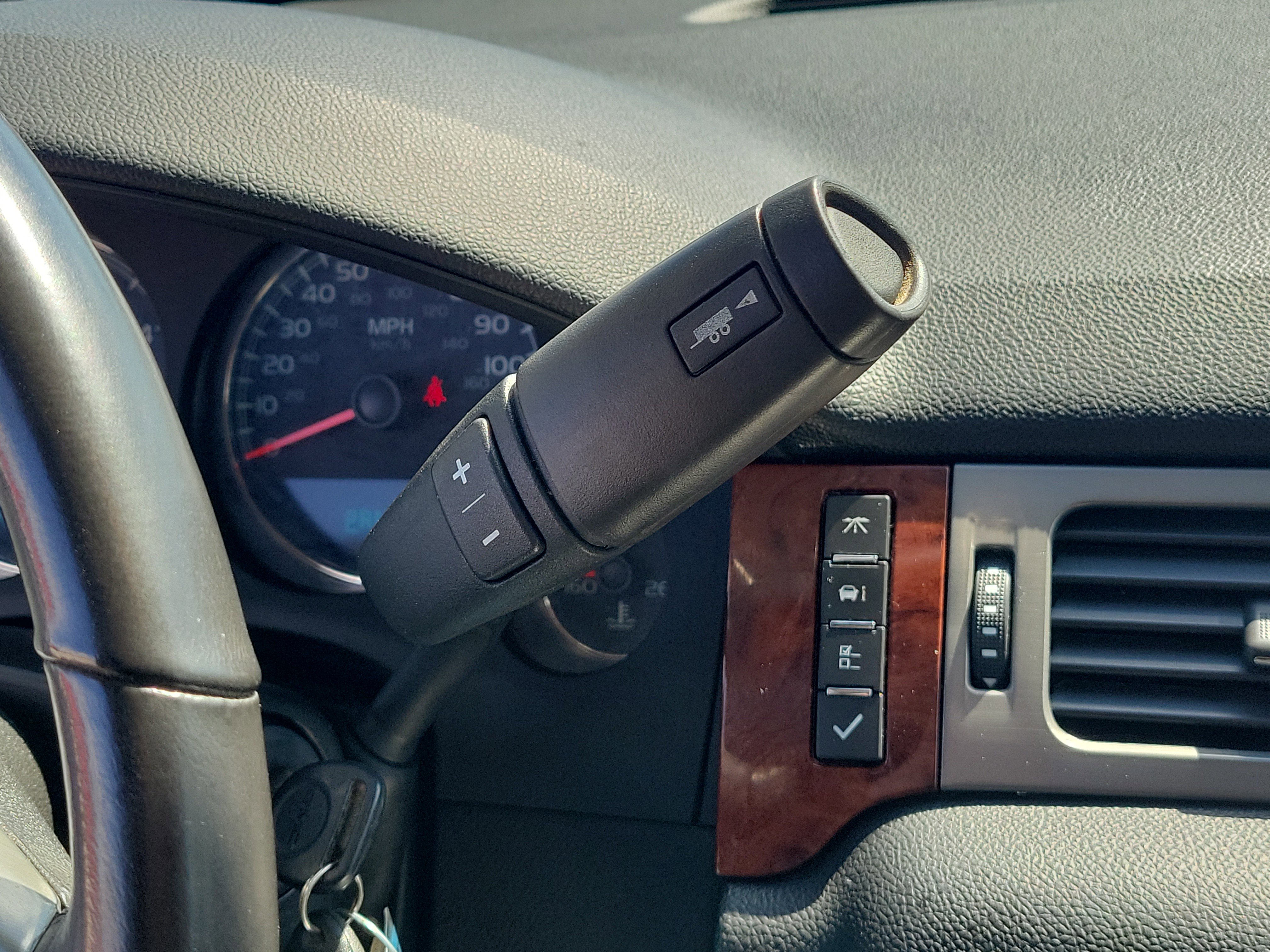 Used 2013 GMC Sierra 2500 SLT w/ SLT Convenience Package AWD/4WD image 28