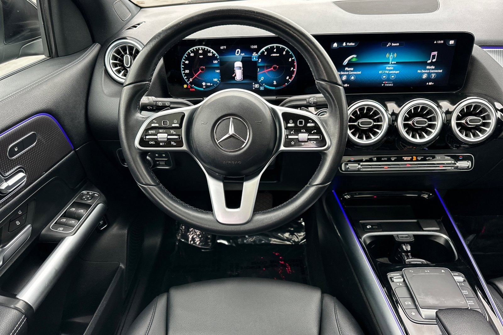 Used 2023 Mercedes-Benz GLA 250 4MATIC w/ Premium Package image 13