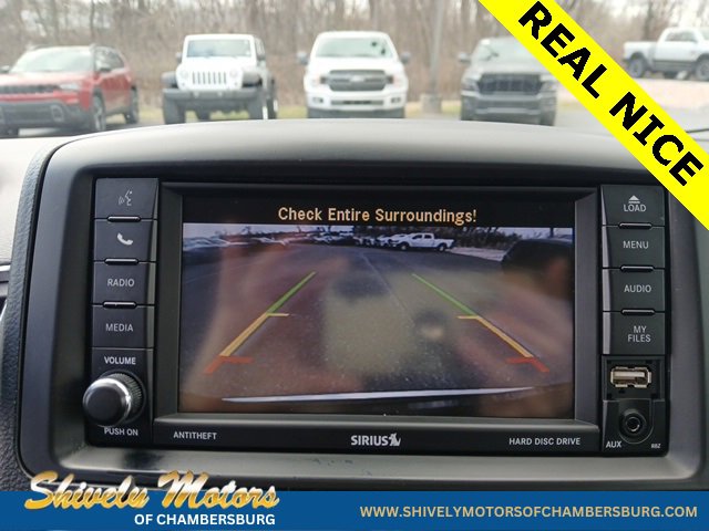 Used 2019 Dodge Grand Caravan SE w/ UConnect Hands-Free Group image 16