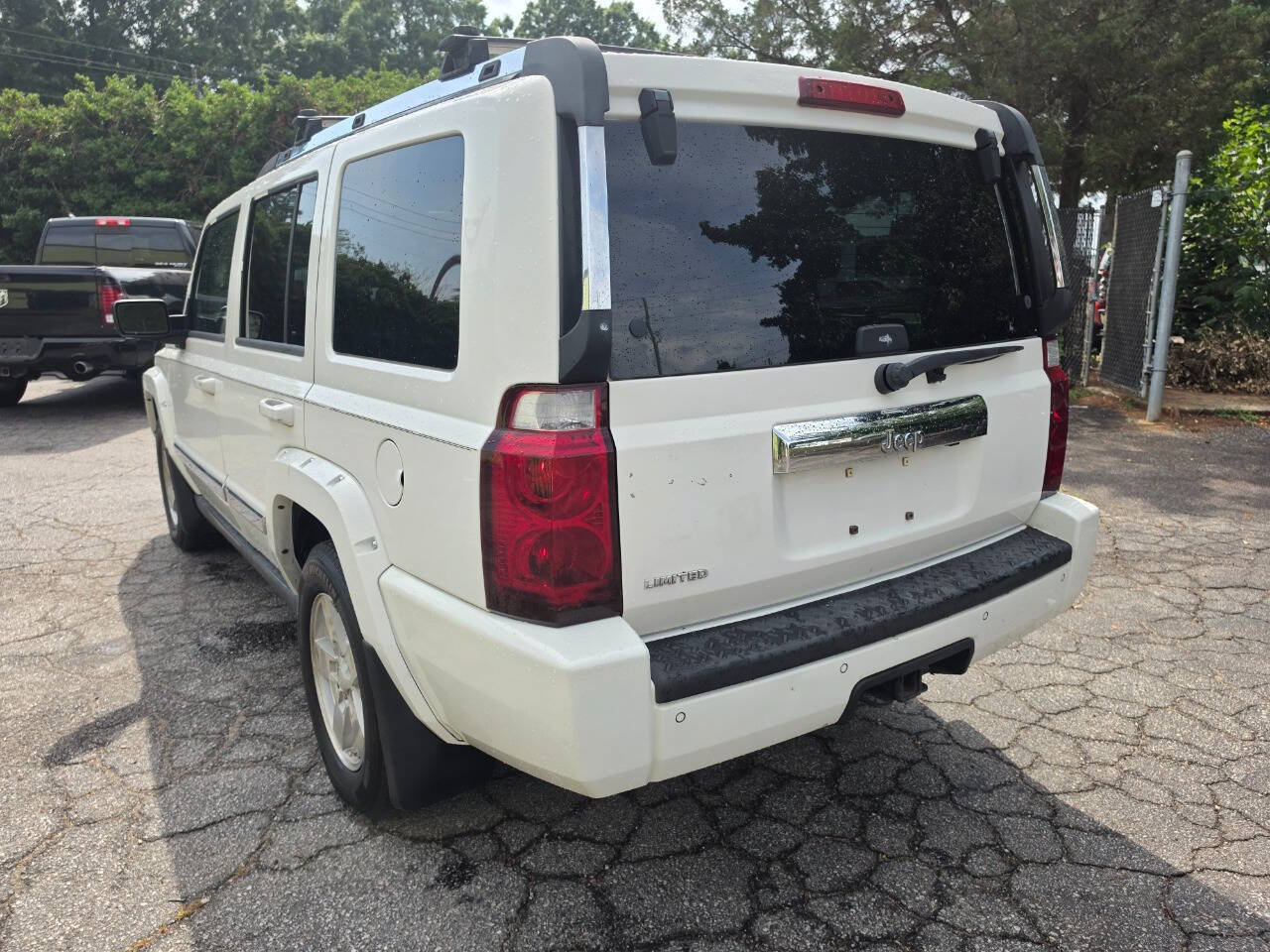 Used 2006 Jeep Commander Limited RWD image 5