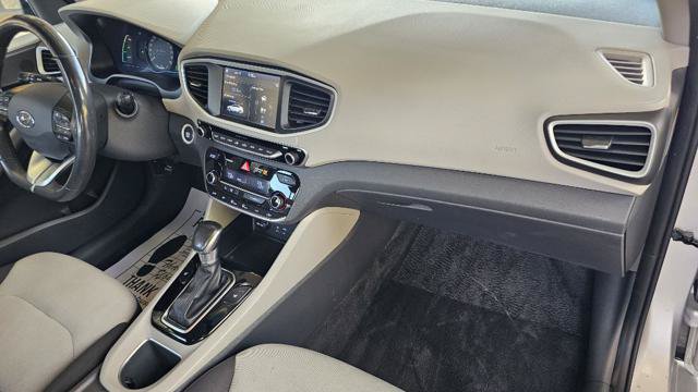 Used 2017 Hyundai Ioniq SEL FWD image 31