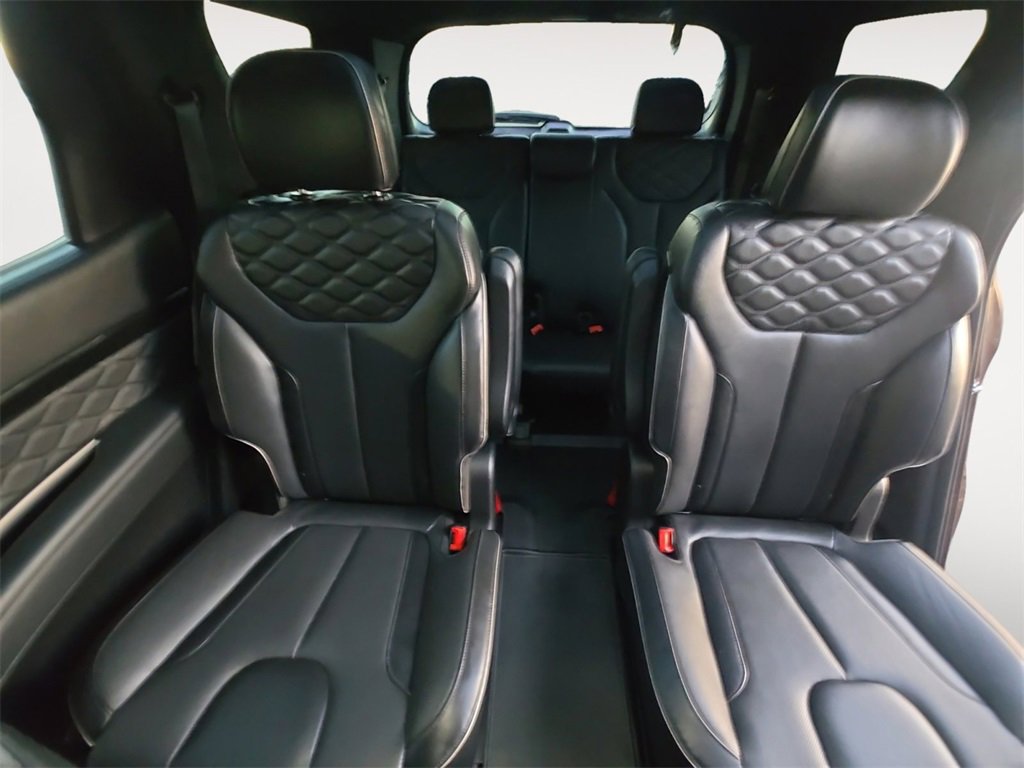Used 2022 Hyundai Palisade Calligraphy w/ Winter Package image 13