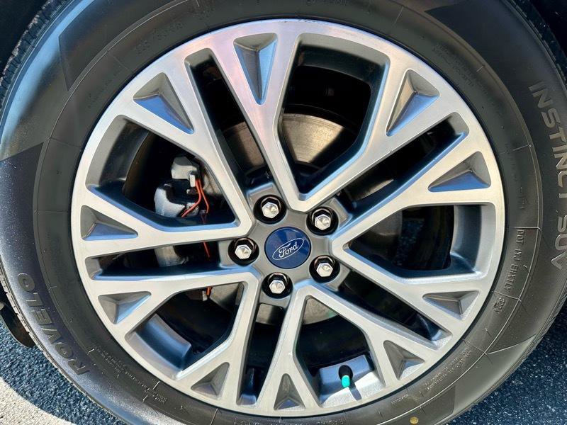 Used 2022 Ford Escape SEL w/ Technology Package FWD image 29