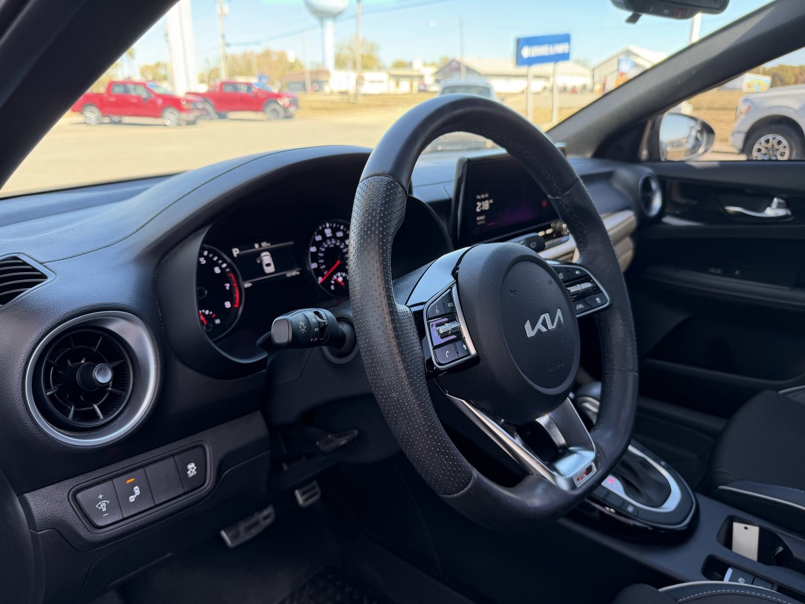 Used 2024 Kia Forte GT-Line w/ GT-Line Premium Package image 12