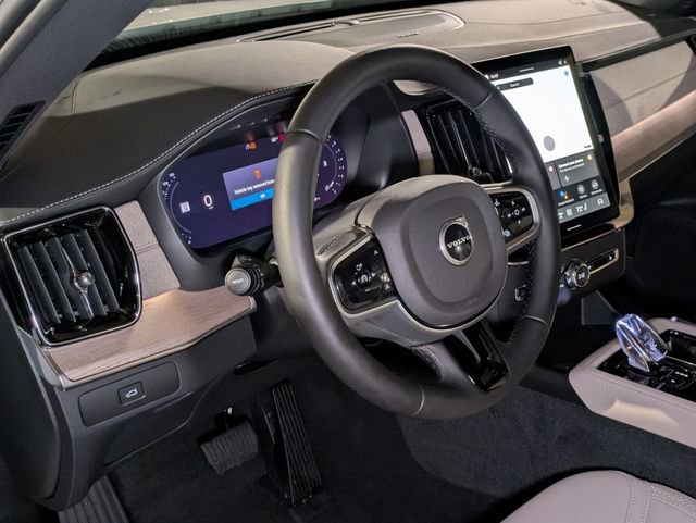 New 2026 Volvo XC90 B6 Plus w/ Protection Package Premier image 12