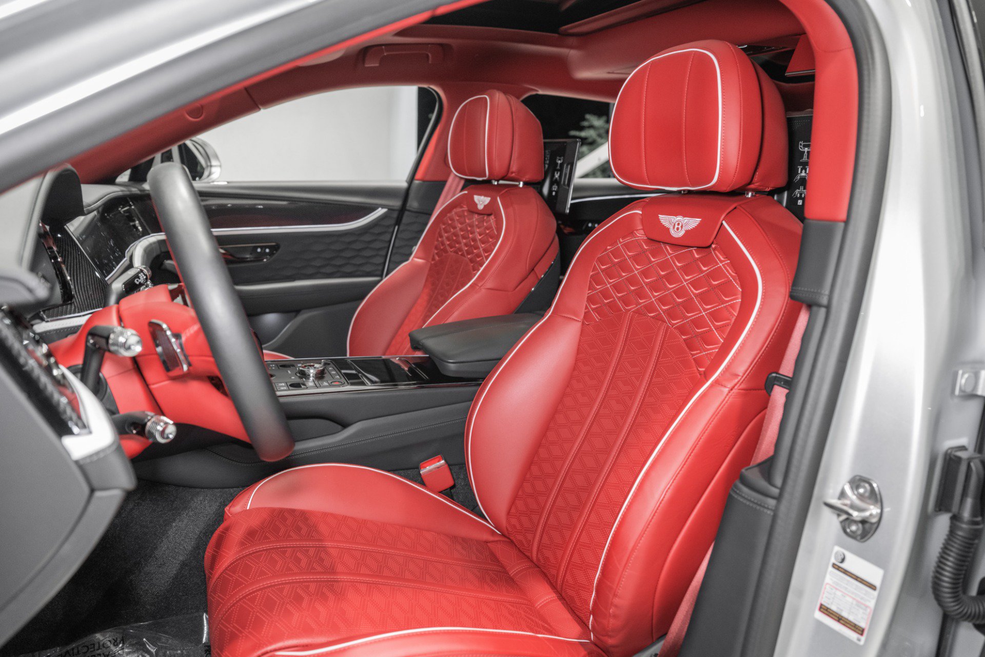 Used 2025 Bentley Flying Spur Plug-In Hybrid AWD/4WD image 21