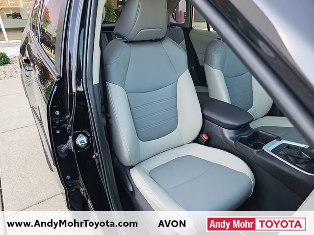 Used 2025 Toyota RAV4 XLE Premium w/ Weather Package AWD/4WD image 37