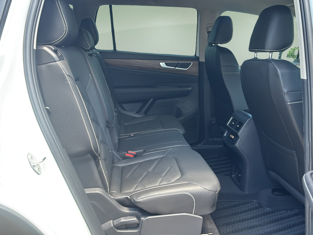 New 2026 Volkswagen Atlas SE FWD image 13