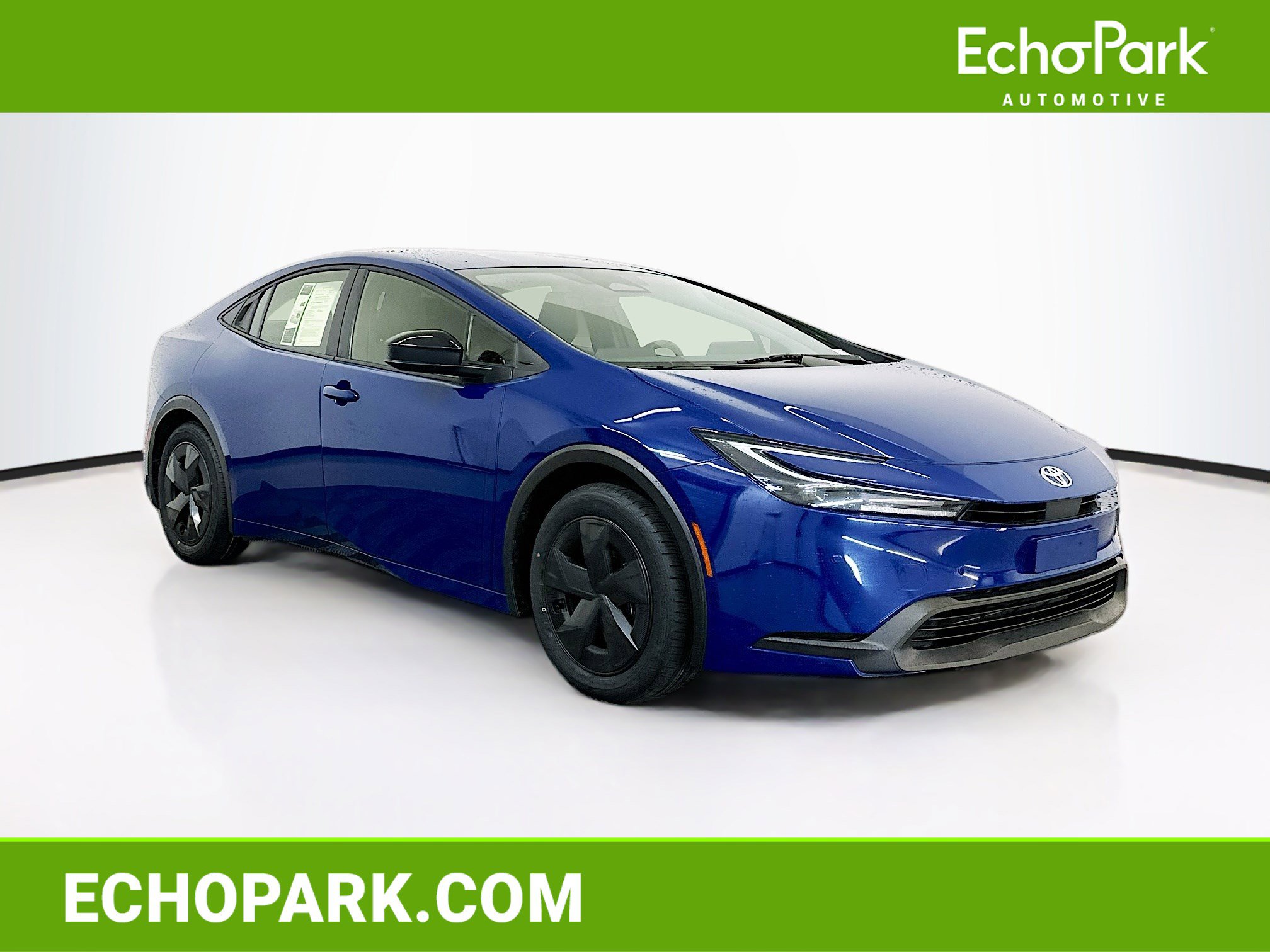 Used 2025 Toyota Prius LE FWD image 1
