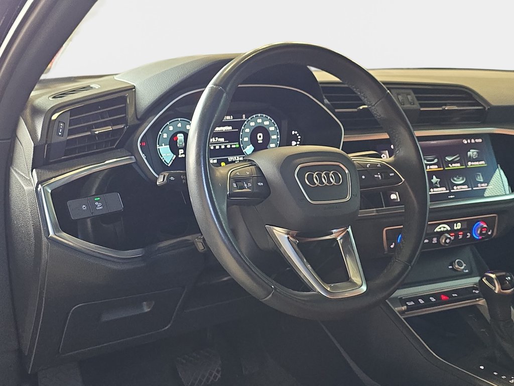 Certified 2024 Audi Q3 2.0T Premium AWD/4WD image 17