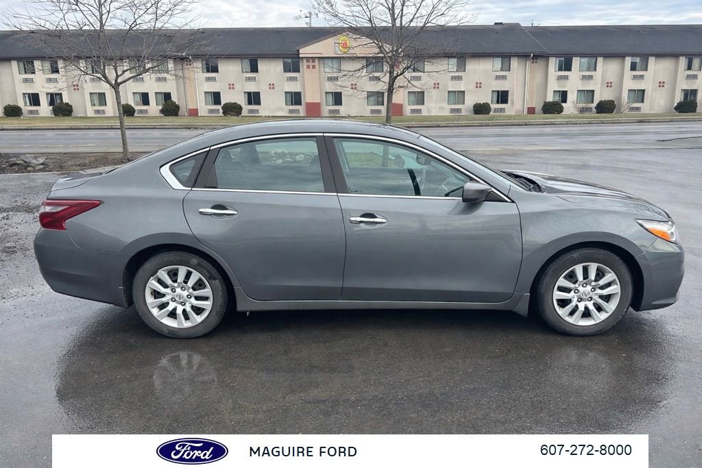 Used 2018 Nissan Altima 2.5 S image 2