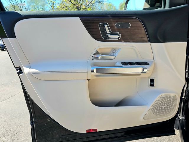 New 2026 Mercedes-Benz GLB 250 4MATIC image 19
