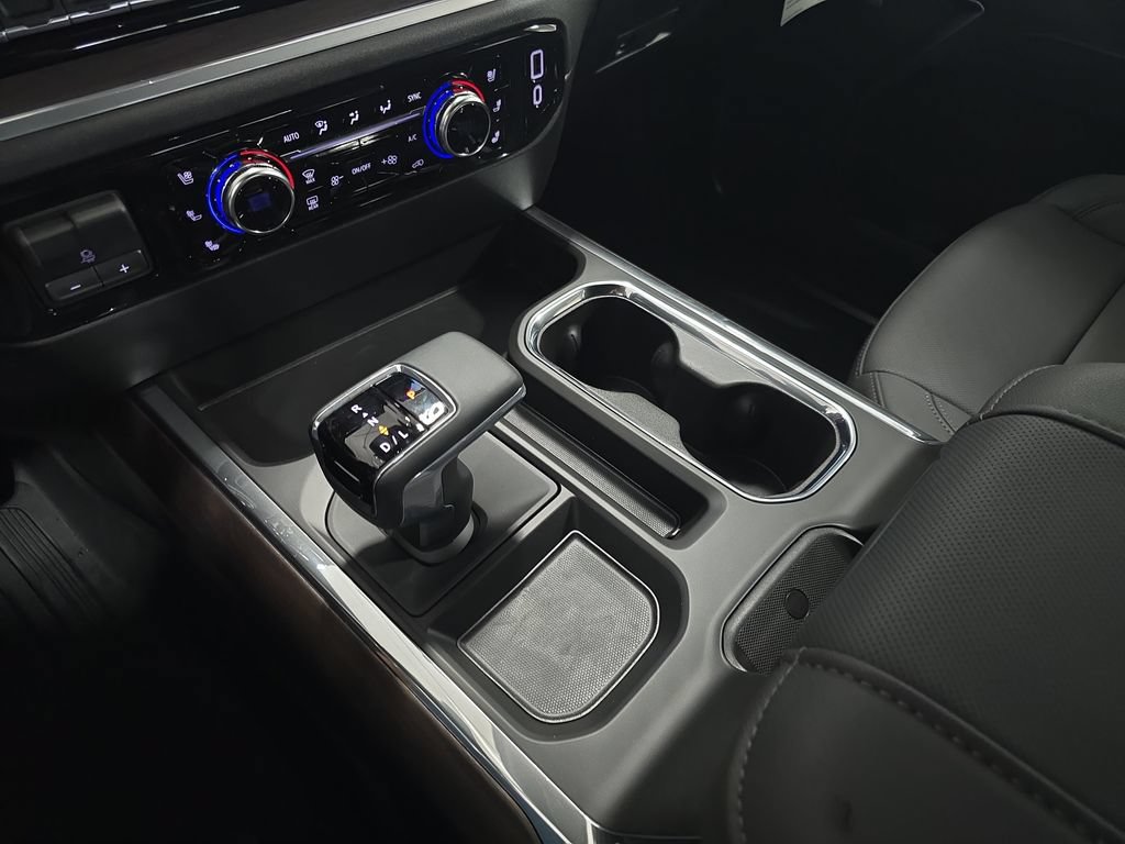 New 2026 GMC Sierra 1500 SLT w/ SLT Premium Package AWD/4WD image 23
