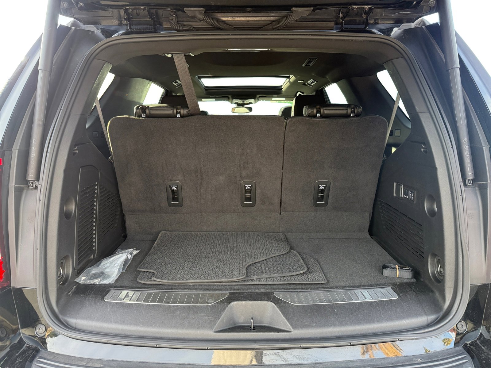 Used 2024 GMC Yukon Denali image 17