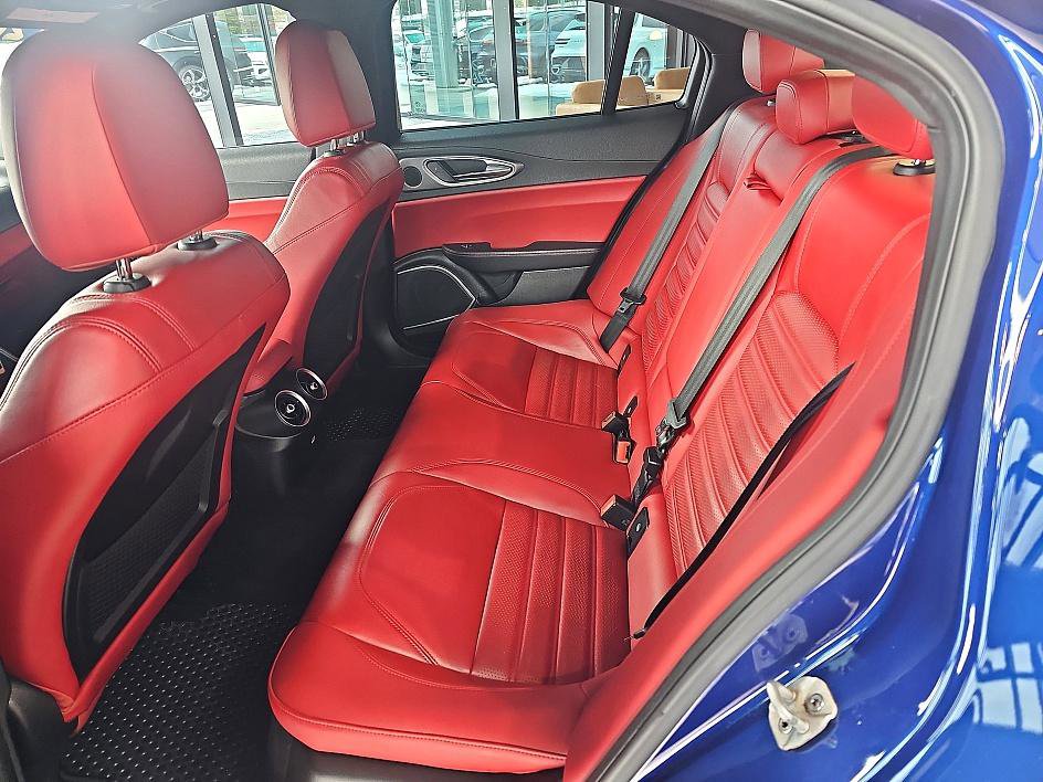 Used 2020 Alfa Romeo Giulia Ti Sport image 27