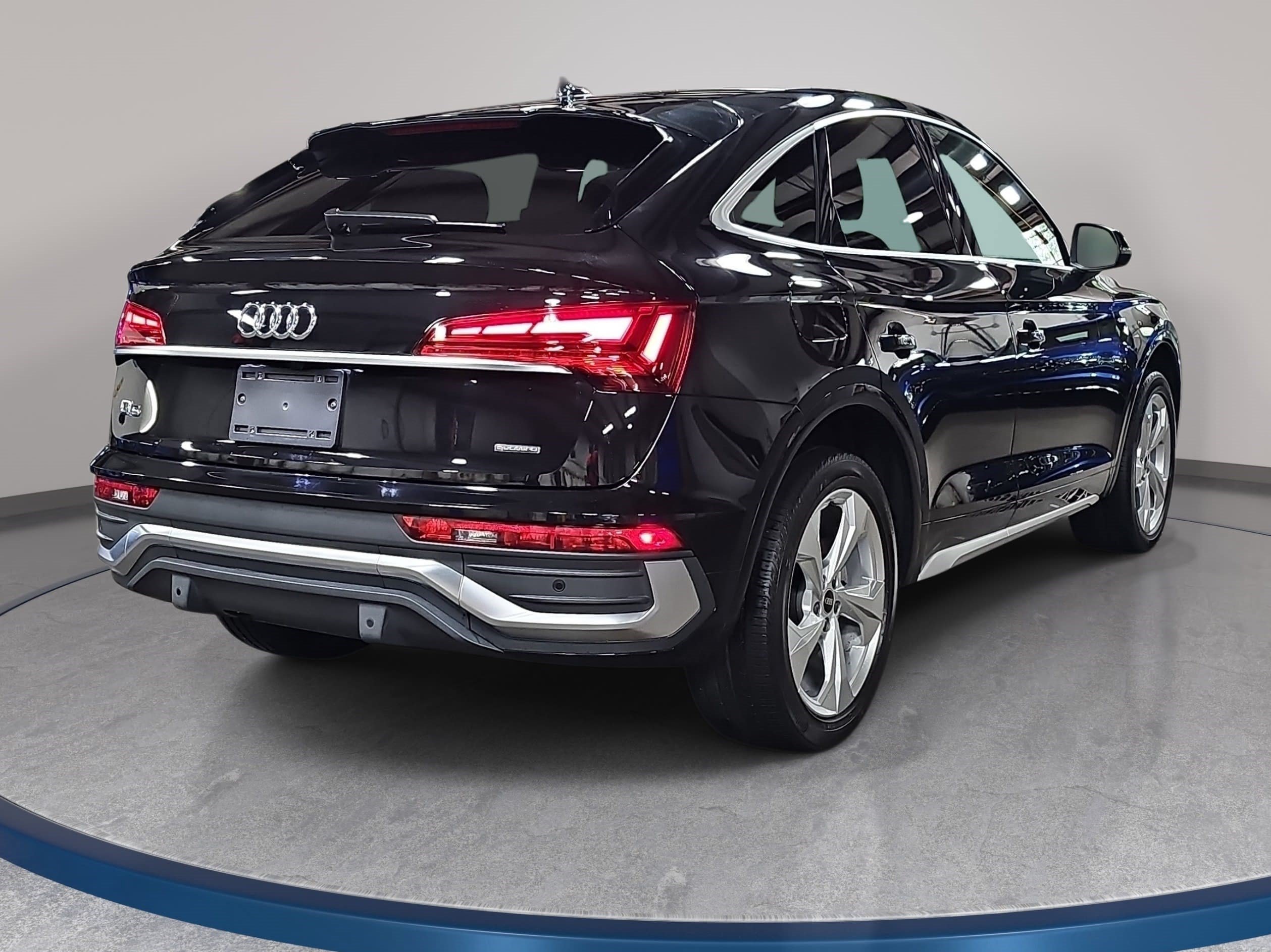 Used 2023 Audi Q5 2.0T Premium w/ Convenience Package AWD/4WD image 5