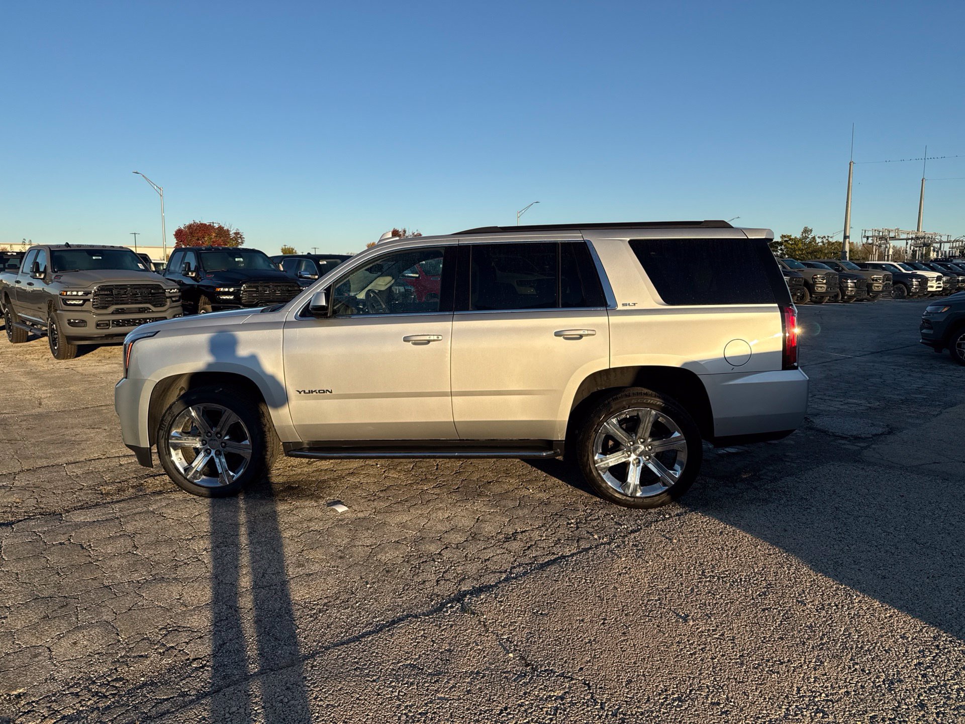 Used 2020 GMC Yukon SLT w/ Open Road Package AWD/4WD image 9