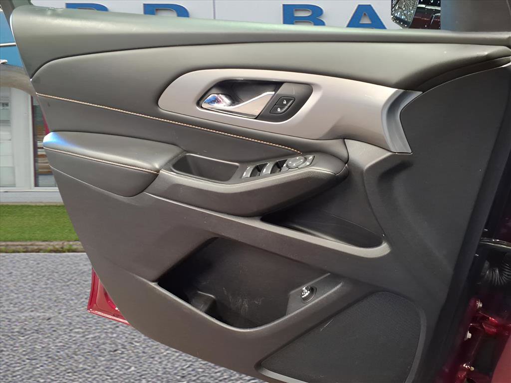 Used 2019 Chevrolet Traverse LT image 11
