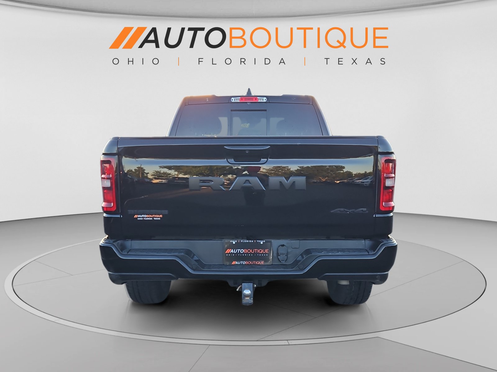 Used 2025 RAM 1500 Big Horn AWD/4WD image 4
