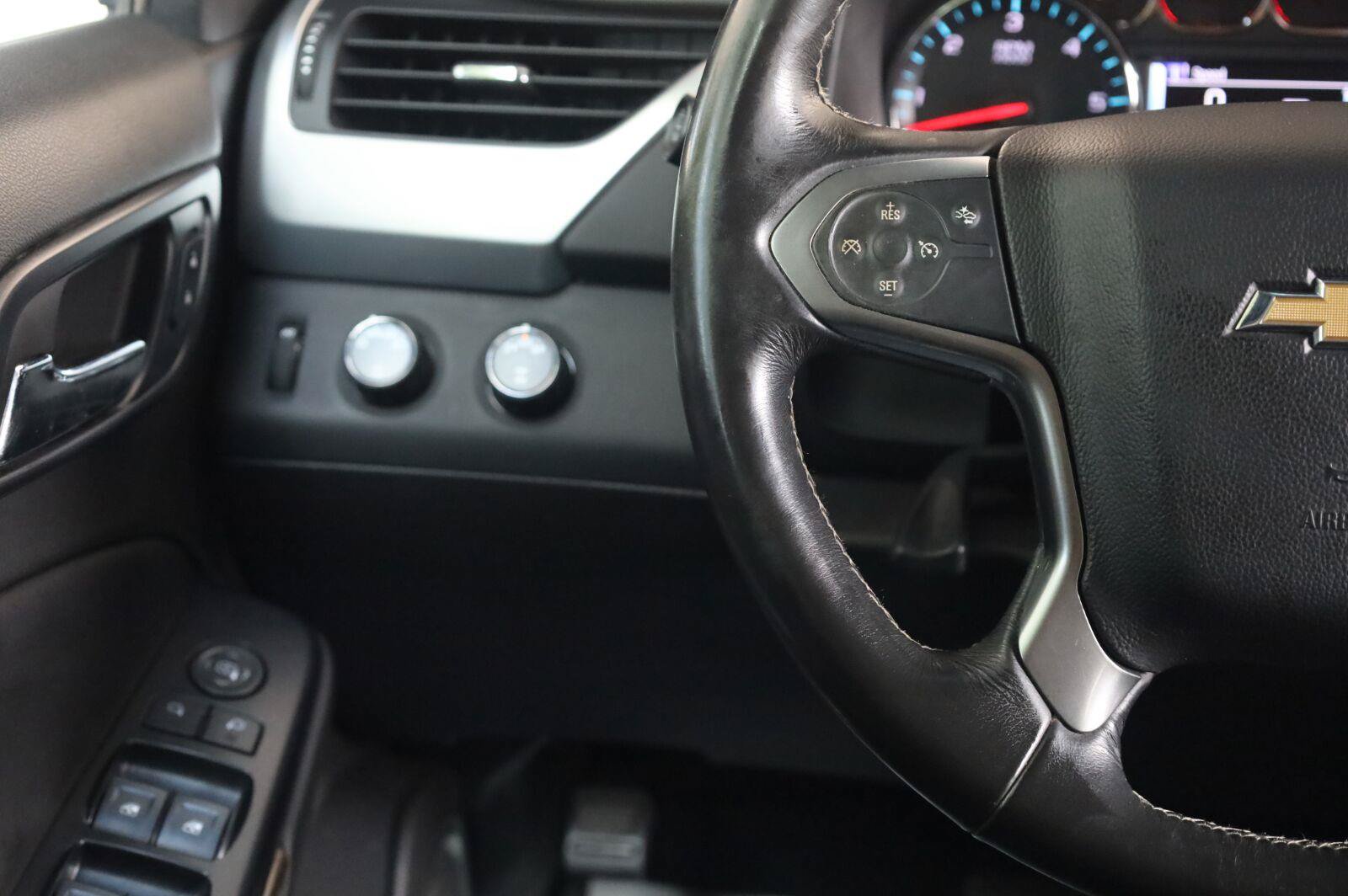 Used 2018 Chevrolet Tahoe LT AWD/4WD image 34