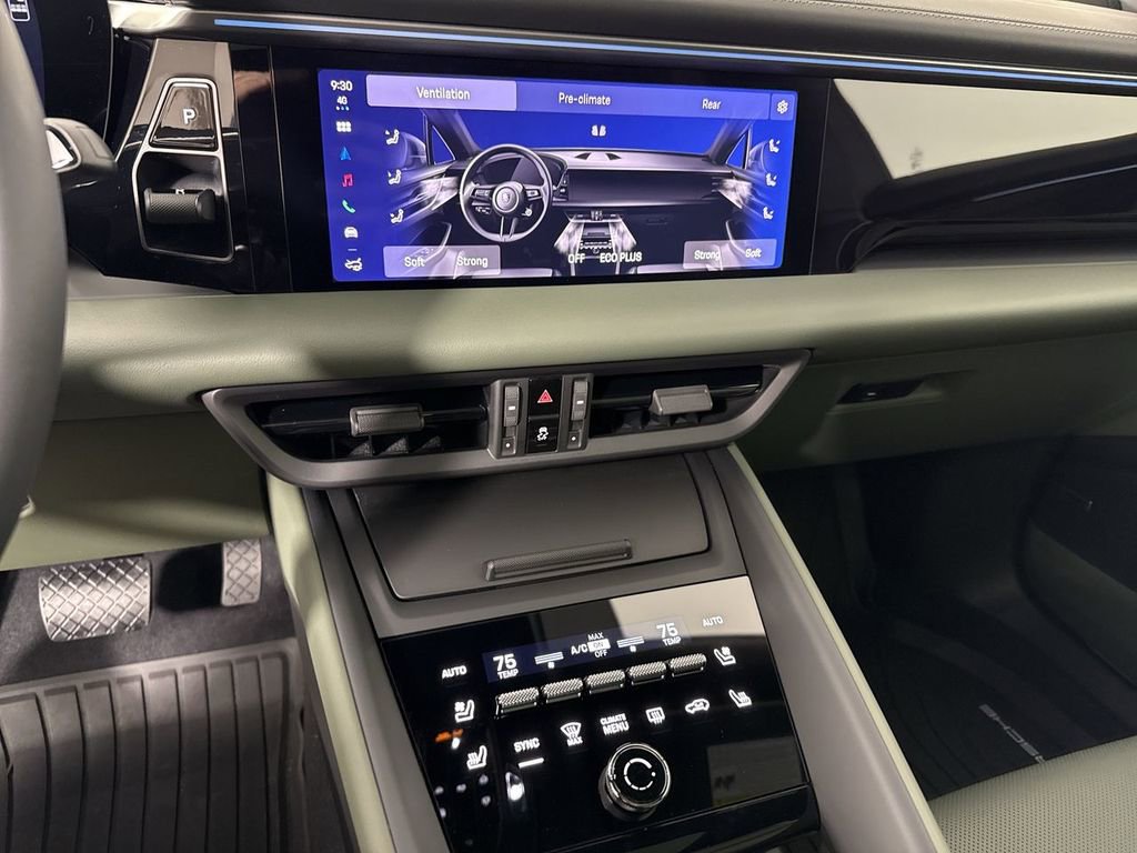 New 2026 Porsche Macan 4 Electric AWD/4WD image 31