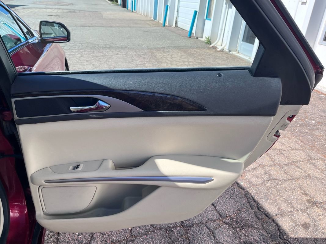 Used 2014 Lincoln MKZ AWD w/ Equipment Group 102A Reserve image 18