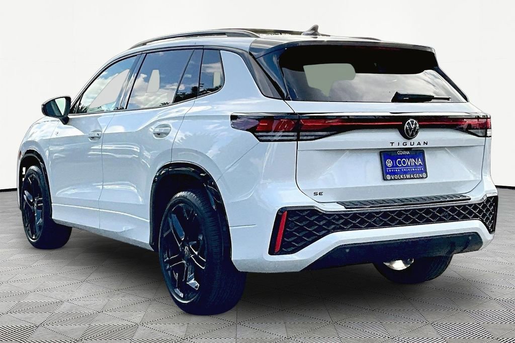 New 2026 Volkswagen Tiguan SE R-Line image 4