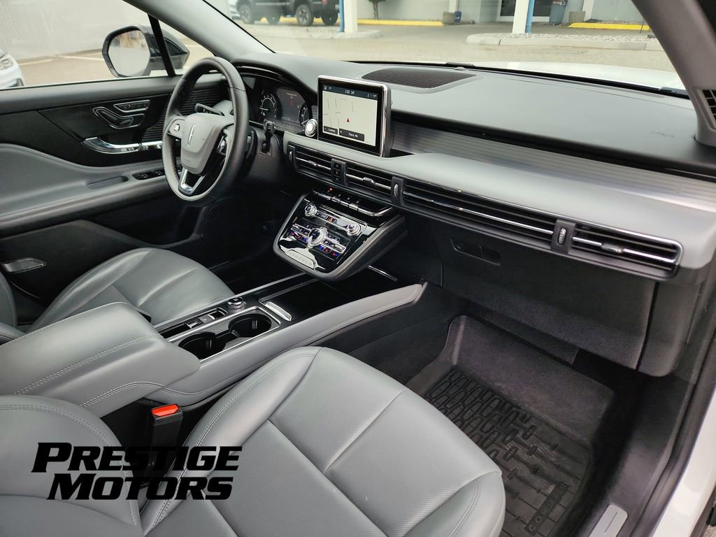 Used 2022 Lincoln Corsair AWD w/ Equipment Group 101A image 23