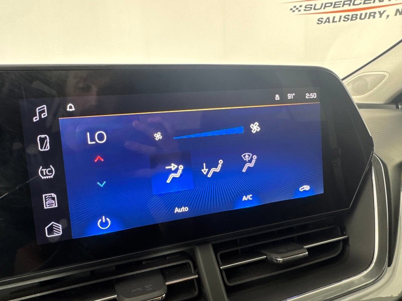 Used 2024 Chevrolet Trax LT FWD image 18