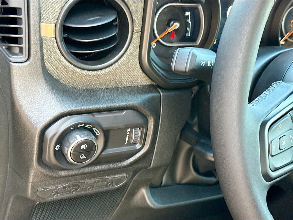 New 2026 Jeep Gladiator Willys AWD/4WD image 10