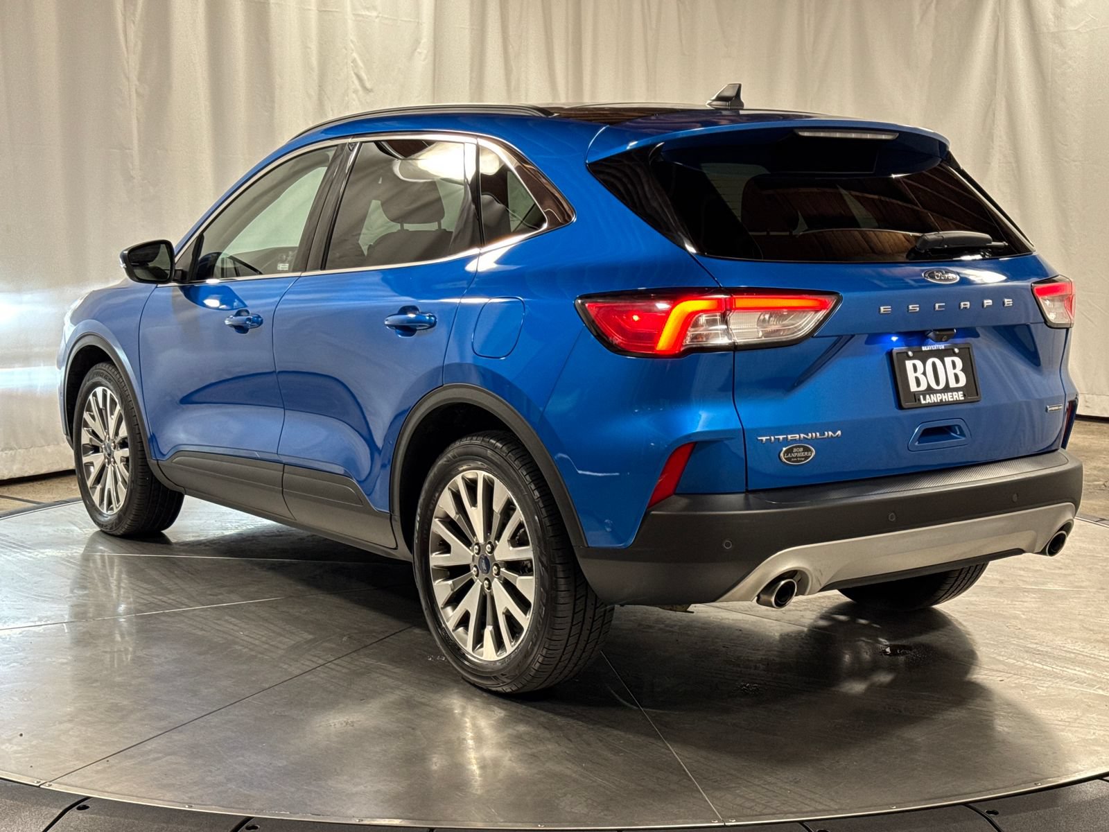 Used 2020 Ford Escape Titanium AWD/4WD image 9