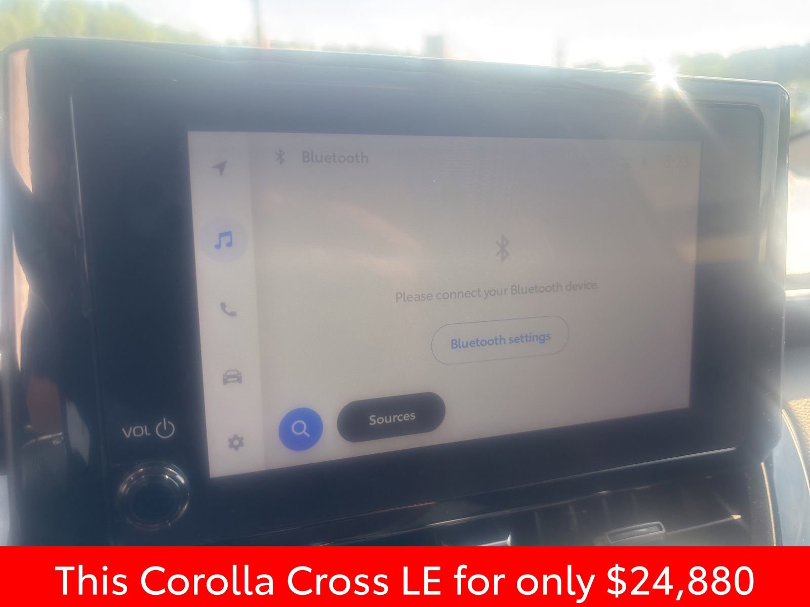 Used 2023 Toyota Corolla Cross LE AWD/4WD image 11