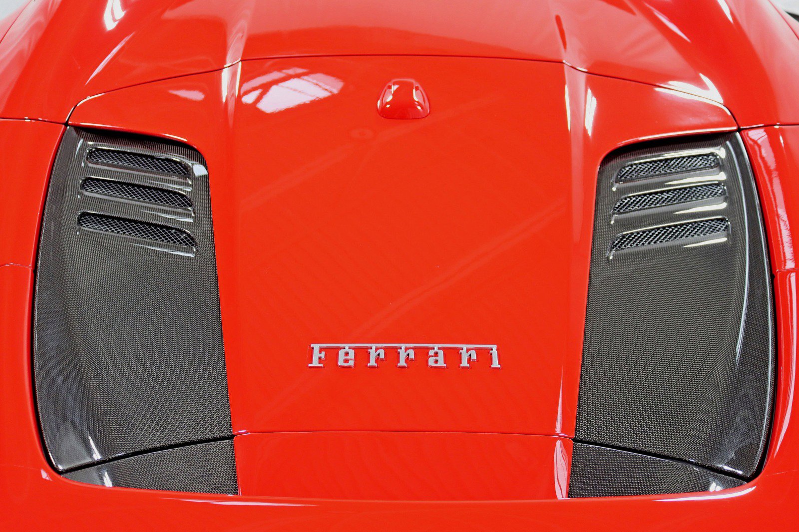 Used 2023 Ferrari F8 Tributo image 23